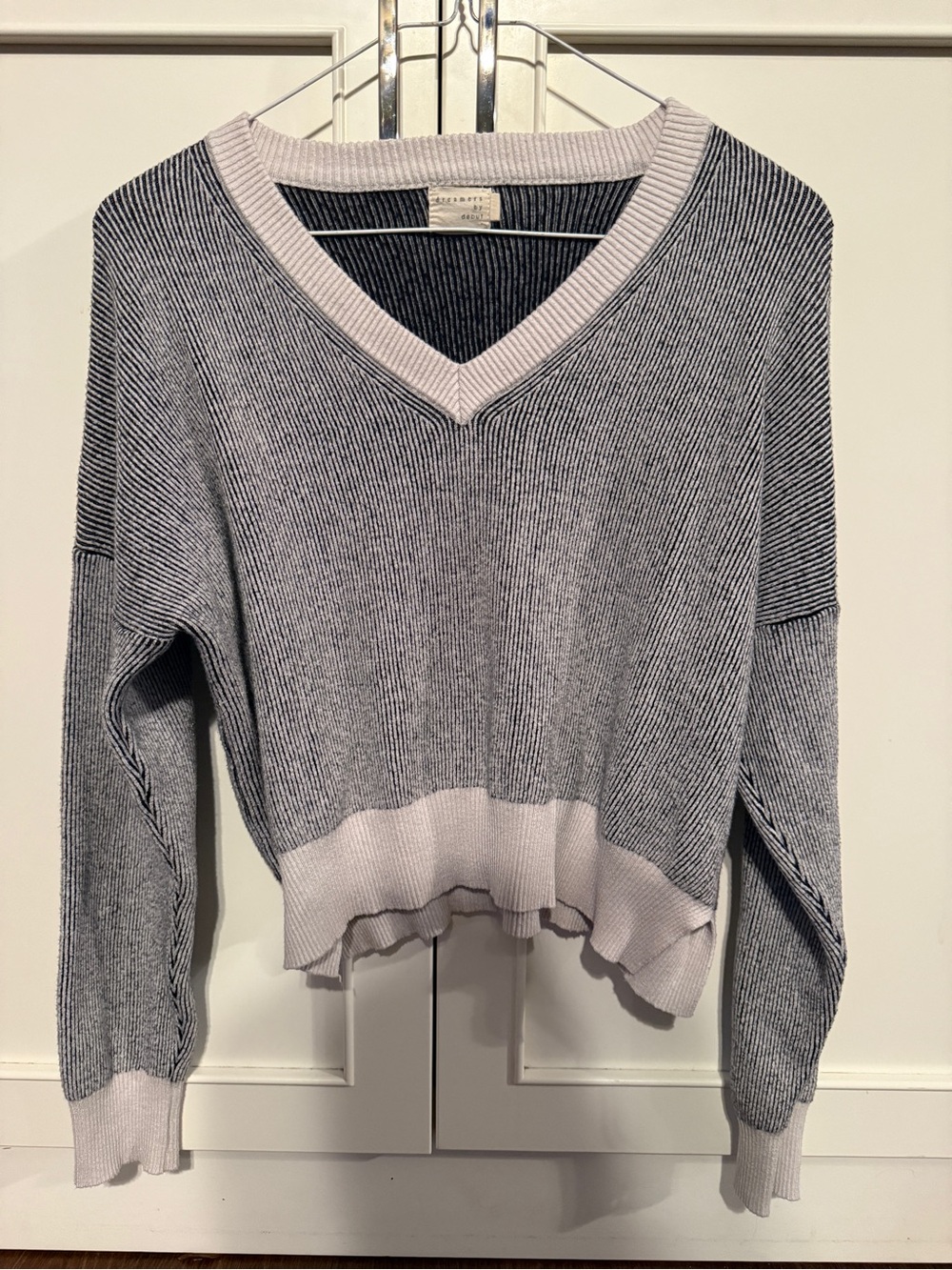 Rag & Bone Two-Tone Gray V-Neck Ribbed Sweater